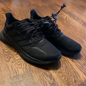 BOYS ADIDAS SNEAKERS - SIZE 4